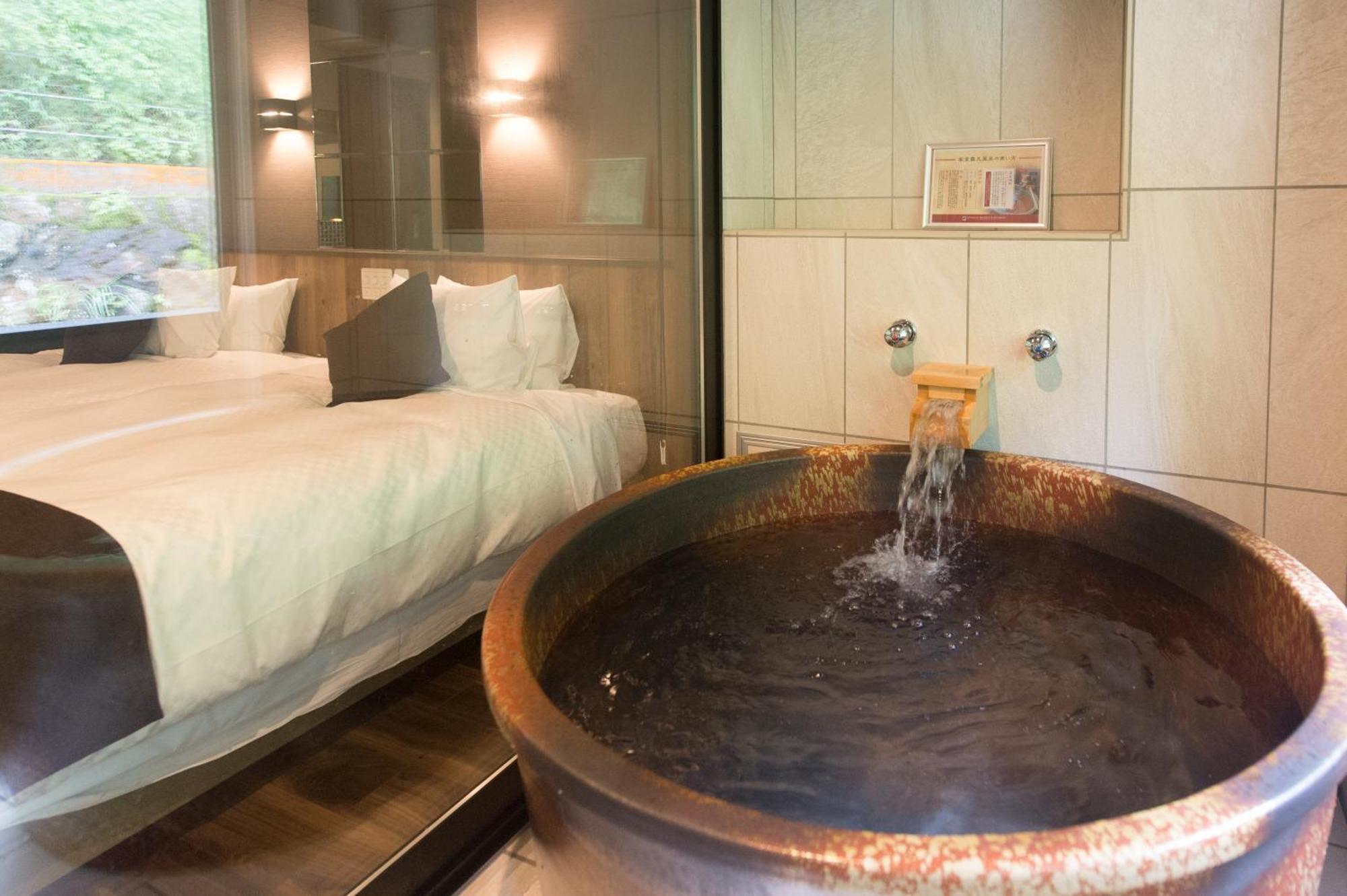 Standard Twin Room with Semi Open-Air Bath